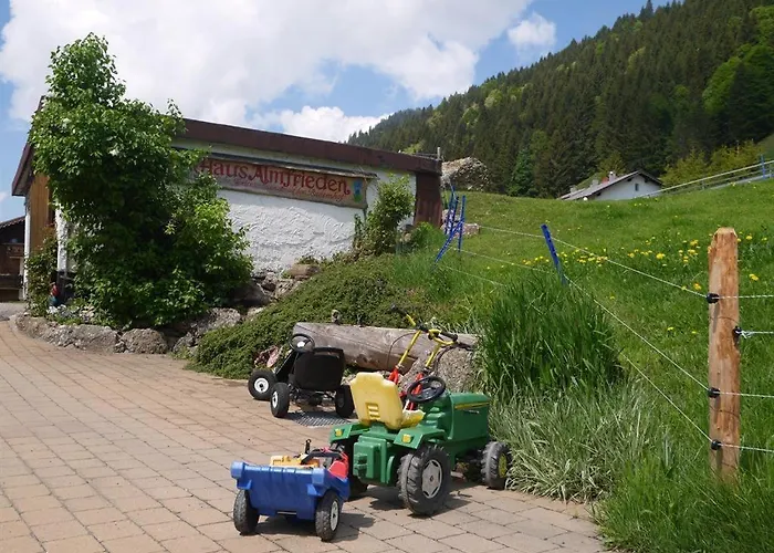 Lantgård Almfrieden *