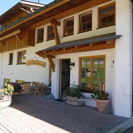 Farm stay Almfrieden *